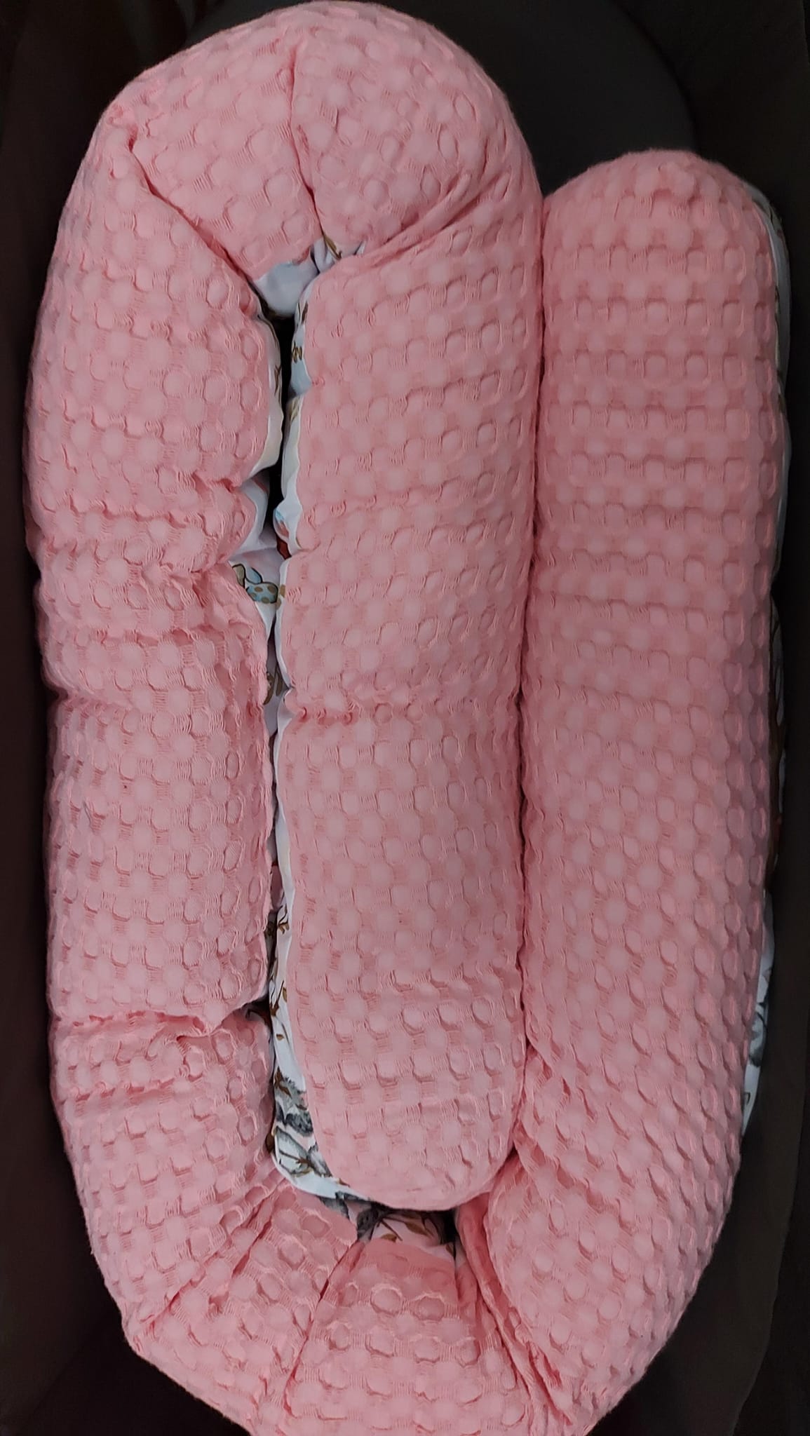Handgefertigte Bettschlange – Schutz & Komfort fürs Babybett
