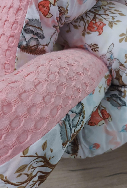 Handgefertigte Bettschlange – Schutz & Komfort fürs Babybett